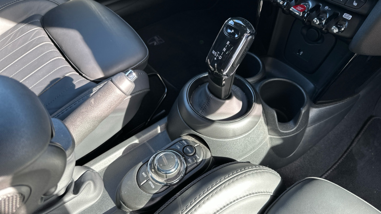 MINI Hatchback 1.5 Cooper Exclusive 3dr Auto Petrol Hatchback